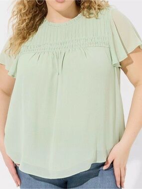 NWT Torrid Smoke Green Smocked Pin-Tuck Flutter Sleeve Blouse